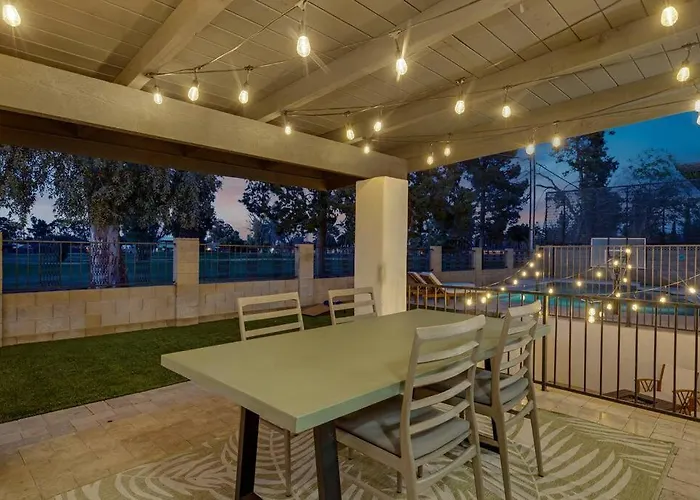 Huge Golf Course Family Home-free Heated Pool-theater-gym