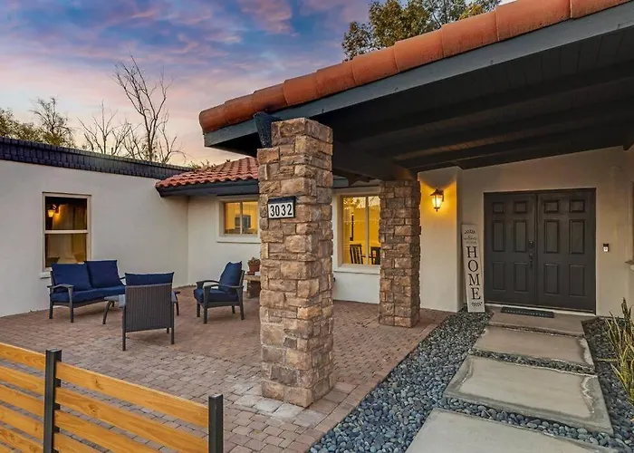 Holiday home Huge Golf Course Family Home-free Heated Pool-theater-gym Tempe