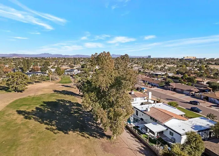 Huge Golf Course Family Home-free Heated Pool-theater-gym *