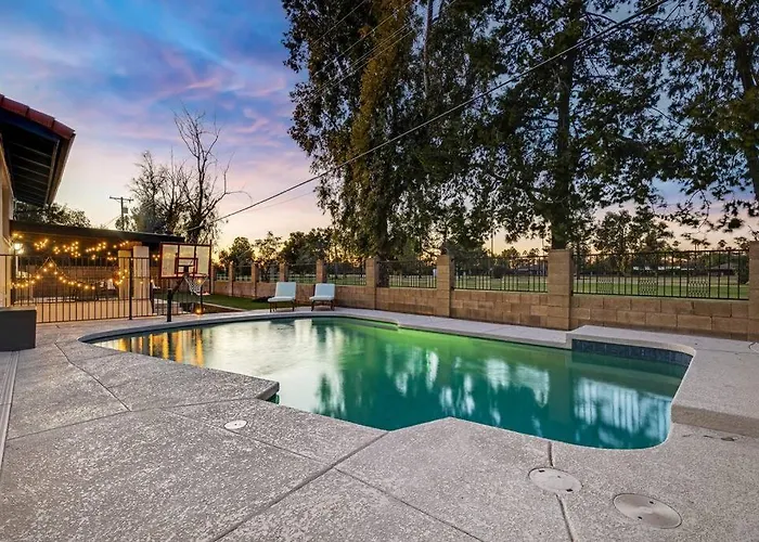 Holiday home Huge Golf Course Family Home-free Heated Pool-theater-gym *