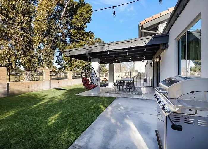 Huge Golf Course Family Home-free Heated Pool-theater-gym