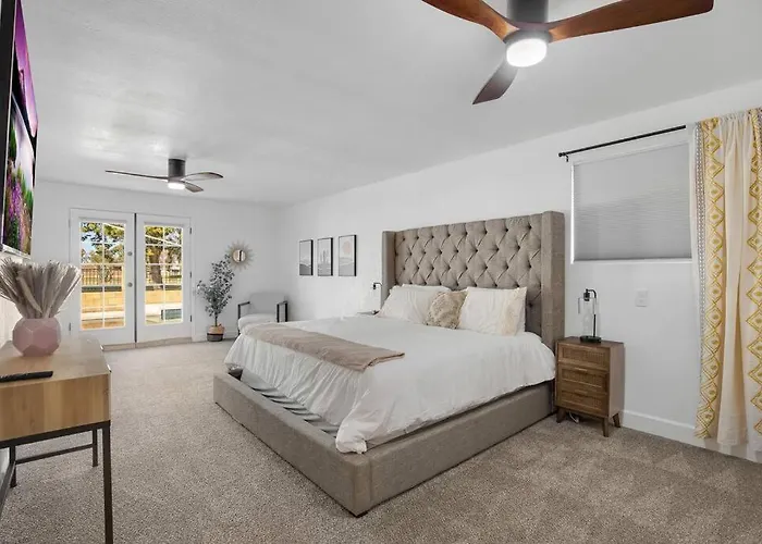 Huge Golf Course Family Home-free Heated Pool-theater-gym Holiday home Tempe