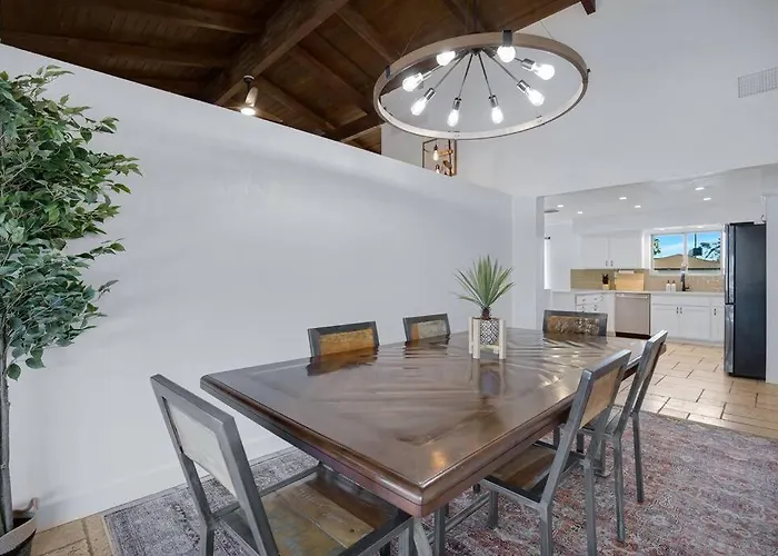 Huge Golf Course Family Home-free Heated Pool-theater-gym Tempe