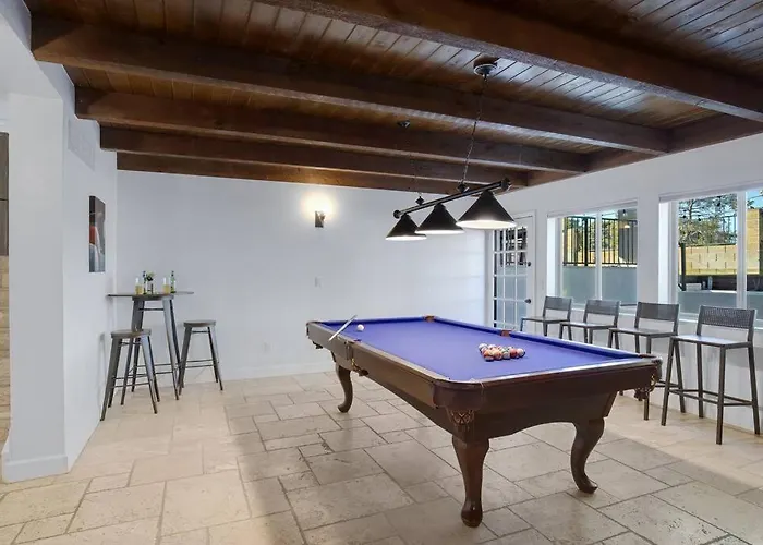 Holiday home Huge Golf Course Family Home-free Heated Pool-theater-gym *