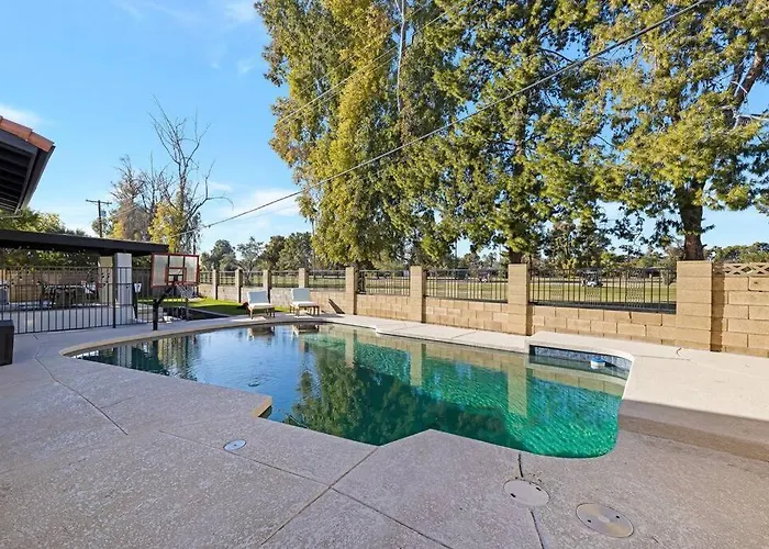 Huge Golf Course Family Home-free Heated Pool-theater-gym Holiday home *