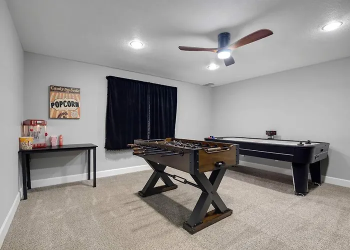 Holiday home Huge Golf Course Family Home-free Heated Pool-theater-gym