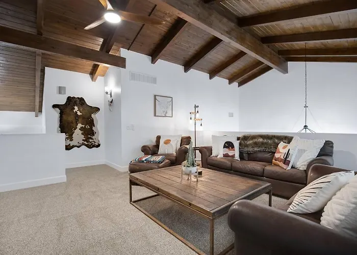 Holiday home Huge Golf Course Family Home-free Heated Pool-theater-gym