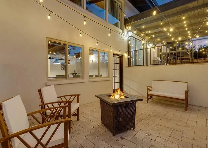 Huge Golf Course Family Home-free Heated Pool-theater-gym